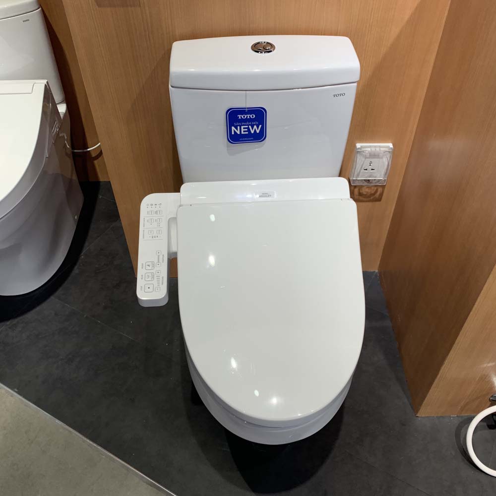 Bồn cầu TOTO CS948DW18 2 khối nắp điện tử TCF23710AAA Washlet C2 cơ bản