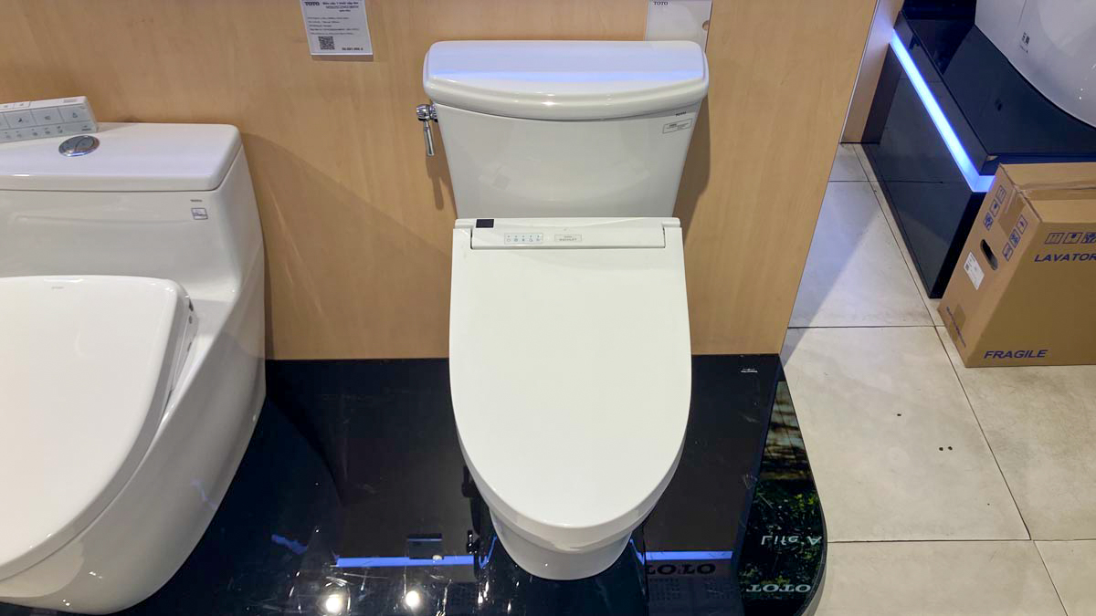 Bồn cầu TOTO CS986CGW15 2 khối nắp điện tử Washlet C5 TCF24460AAA giấu dây