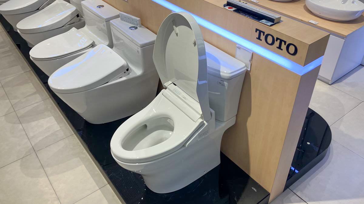 Bồn cầu TOTO CS986CGW15 2 khối nắp điện tử Washlet C5 TCF24460AAA giấu dây