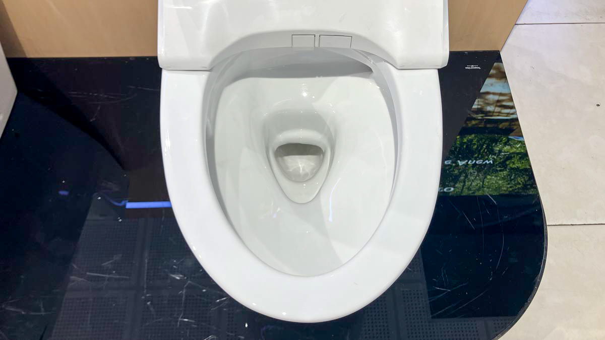 Bồn cầu TOTO CS986CGW15 2 khối nắp điện tử Washlet C5 TCF24460AAA giấu dây