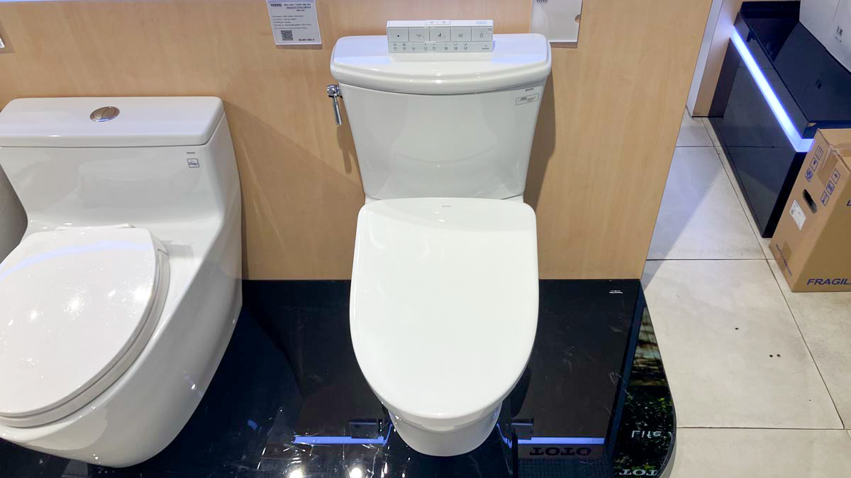 Bồn cầu TOTO CS986CGW23 2 khối nắp điện tử Washlet S7 TCF47360GAA giấu dây