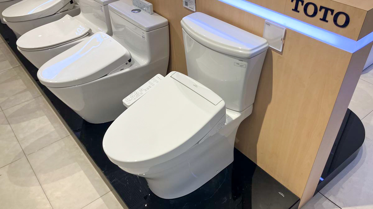 Bồn cầu TOTO CS986CGW24 2 khối nắp điện tử Washlet S2 TCF33461GAA giấu dây