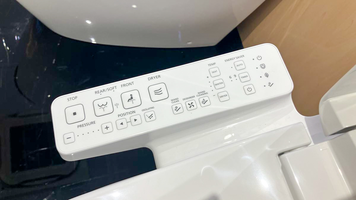 Bồn cầu TOTO CS986CGW24 2 khối nắp điện tử Washlet S2 TCF33461GAA giấu dây