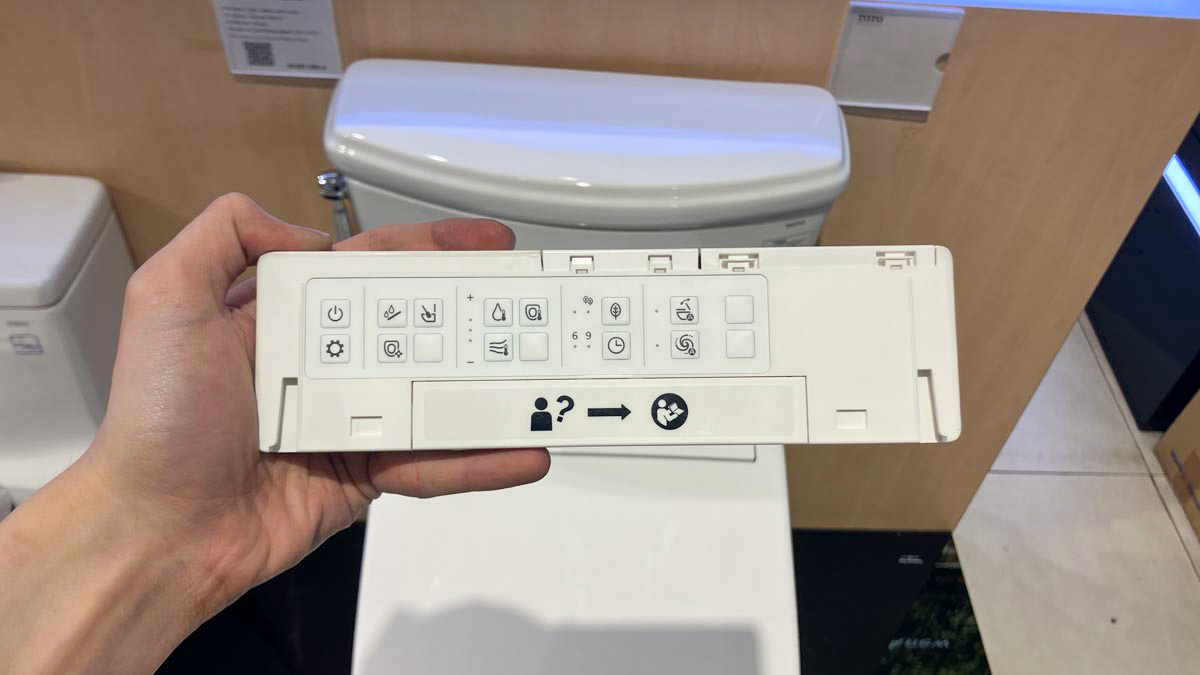 Bồn cầu TOTO CS986CGW25 2 khối nắp điện tử Washlet S5 TCF34461GAA giấu dây