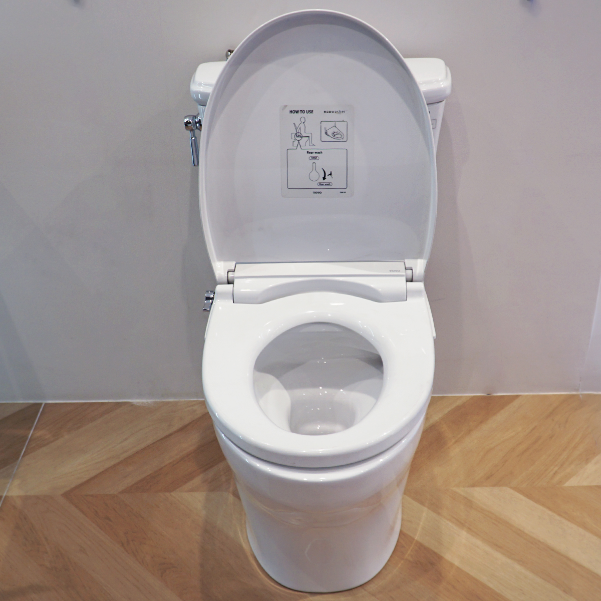 Bồn cầu TOTO CS986GE2 2 khối nắp rửa cơ TCW07S