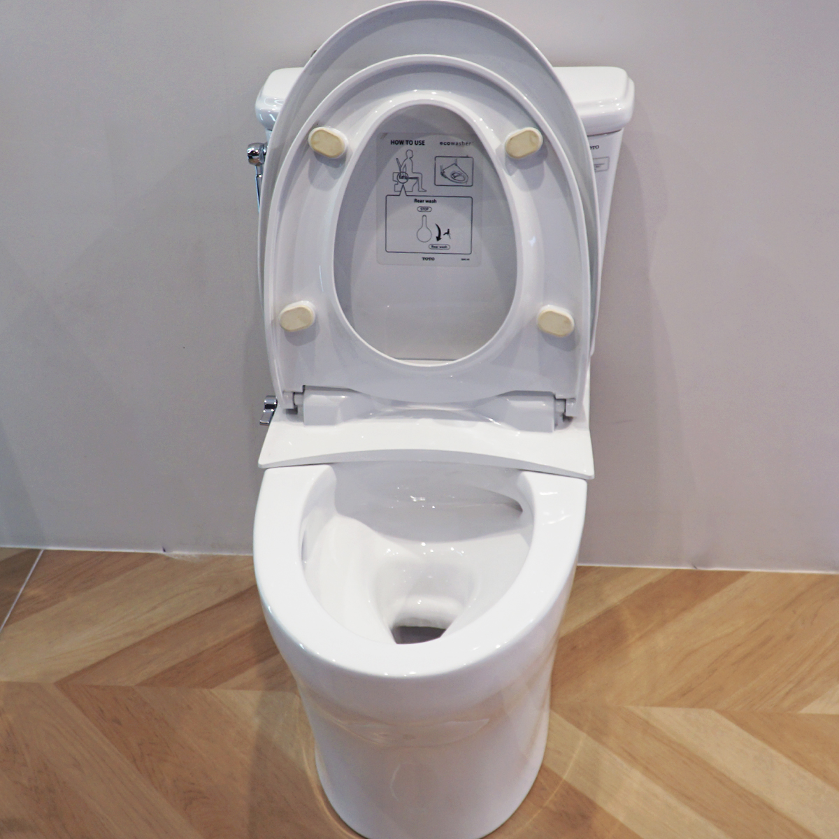 Bồn cầu TOTO CS986GE2 2 khối nắp rửa cơ TCW07S