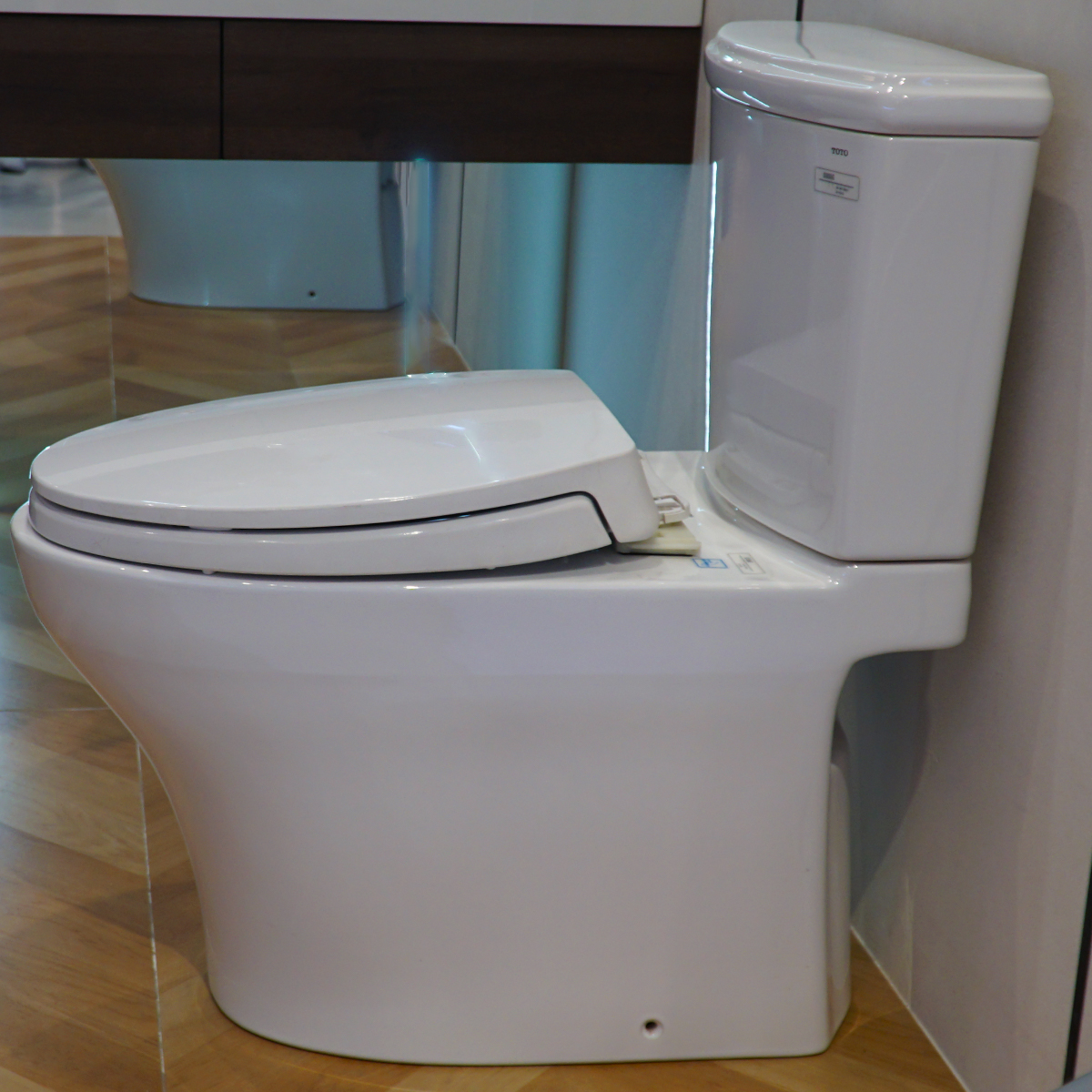 Bồn cầu 2 khối TOTO CS986GT2 nắp đóng êm TC393VS