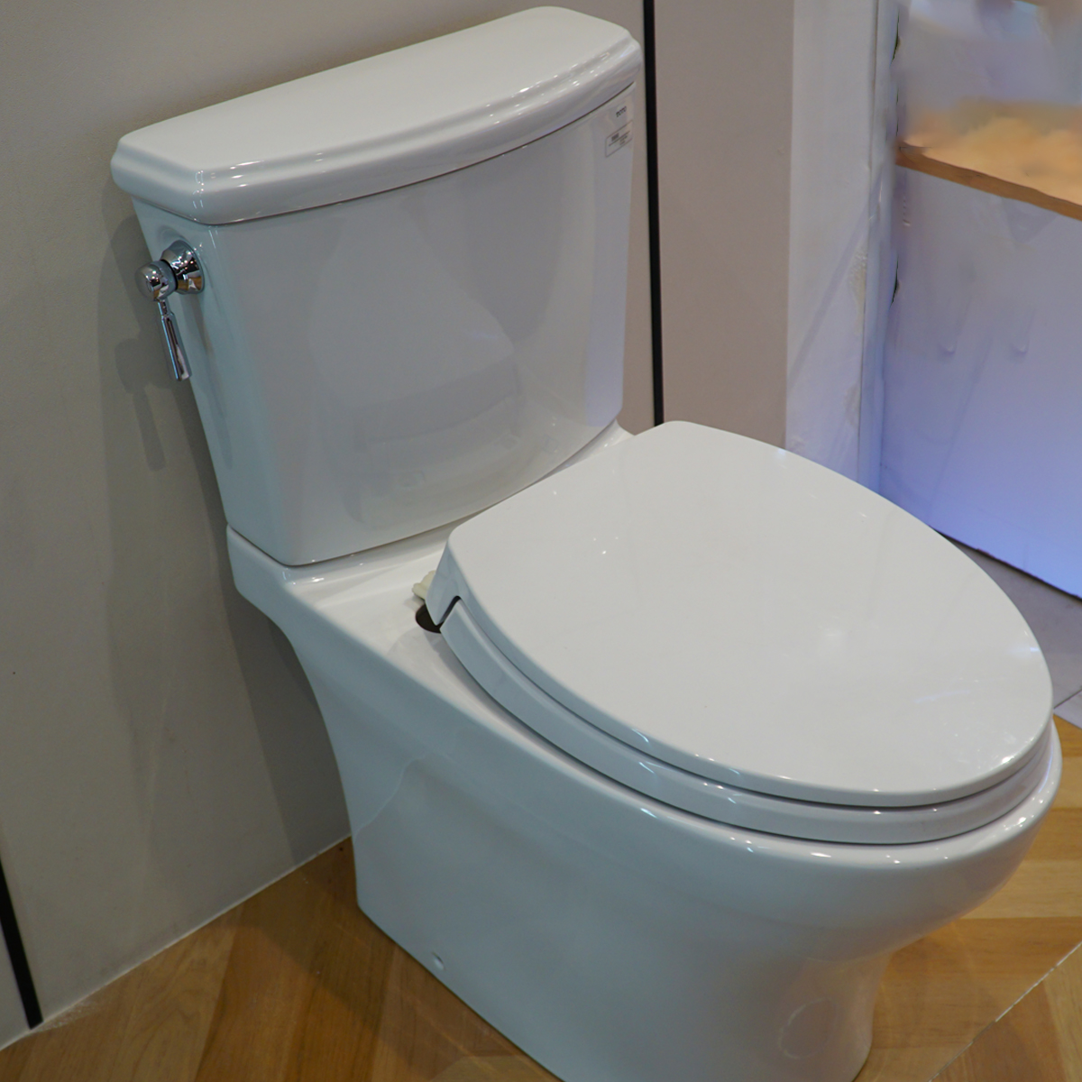 Bồn cầu 2 khối TOTO CS986GT2 nắp đóng êm TC393VS