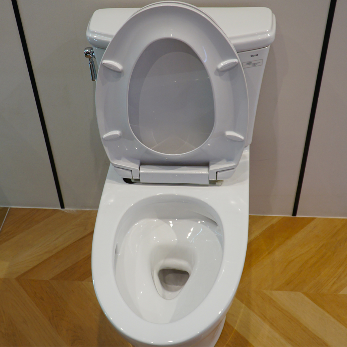 Bồn cầu 2 khối TOTO CS986GT2 nắp đóng êm TC393VS