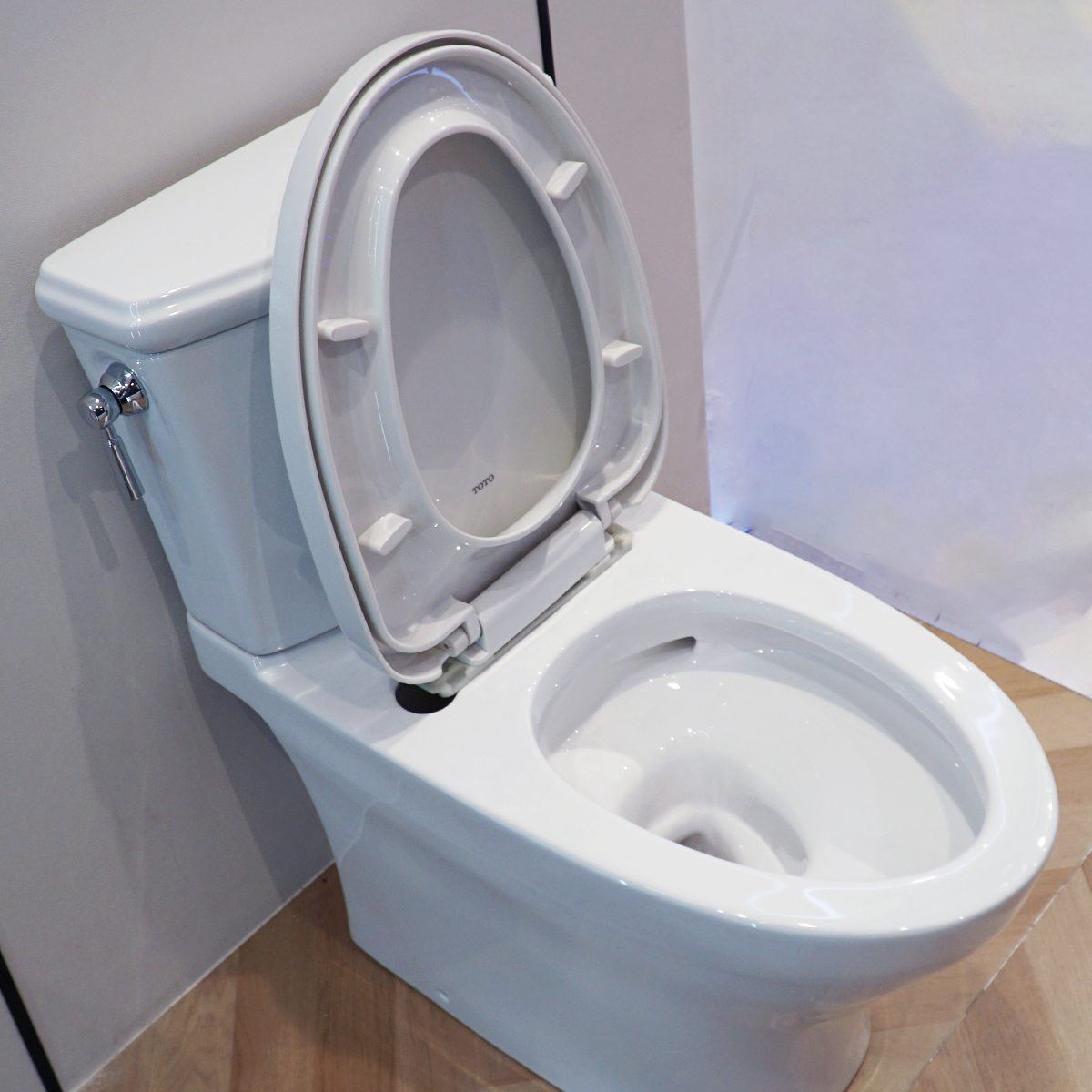 Bồn cầu 2 khối TOTO CS986GT3 nắp đóng êm TC385VS