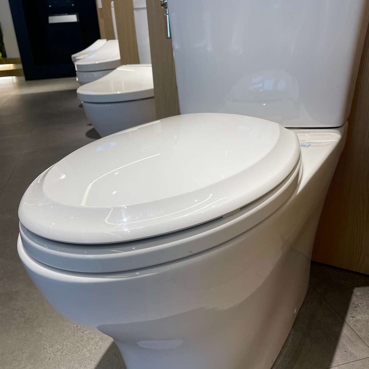 Bồn cầu 2 khối TOTO CS986GT9 nắp đóng êm TC507CVK-1