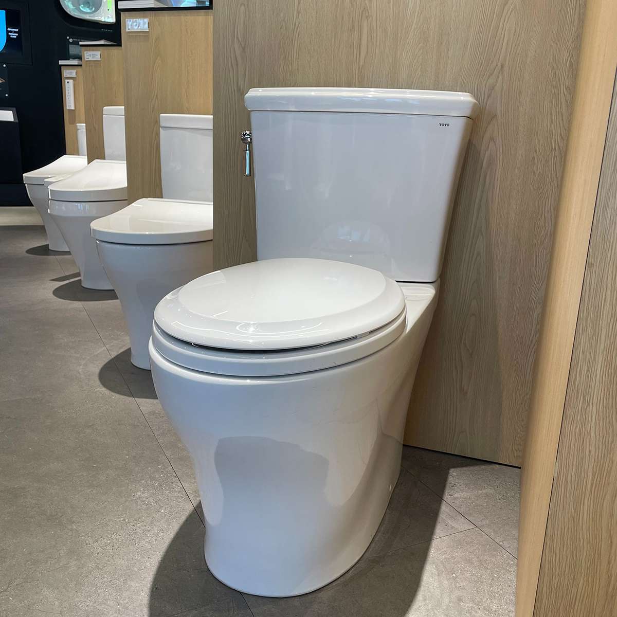 Bồn cầu 2 khối TOTO CS986GT9 nắp đóng êm TC507CVK-1