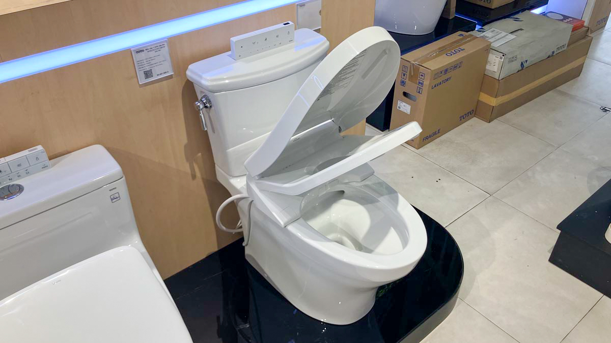 Bồn cầu TOTO CS986GW25 2 khối nắp điện tử Washlet S5 TCF34461GAA