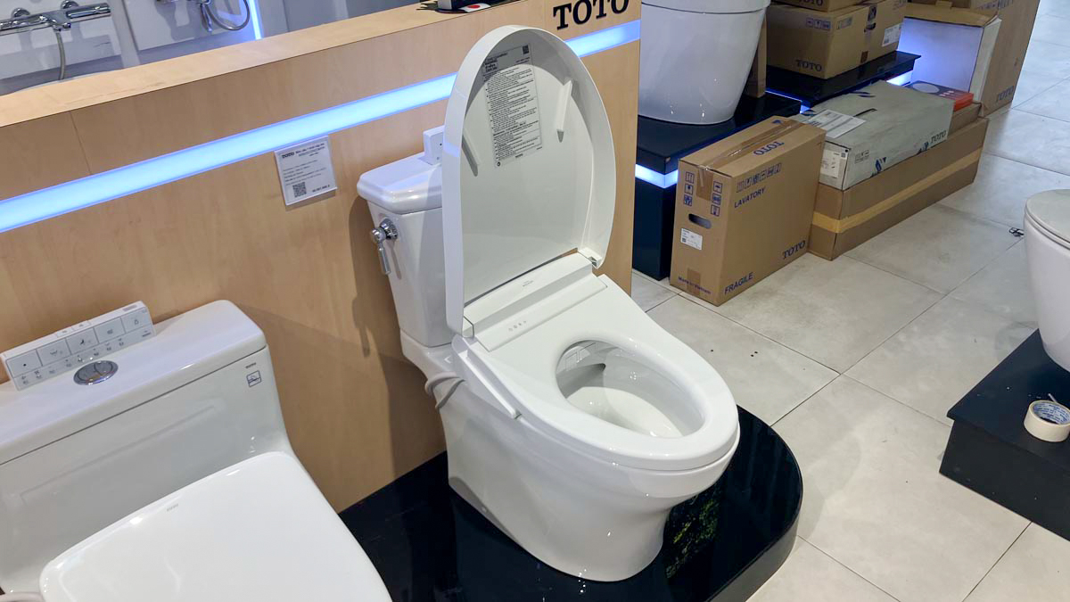 Bồn cầu TOTO CS986GW25 2 khối nắp điện tử Washlet S5 TCF34461GAA