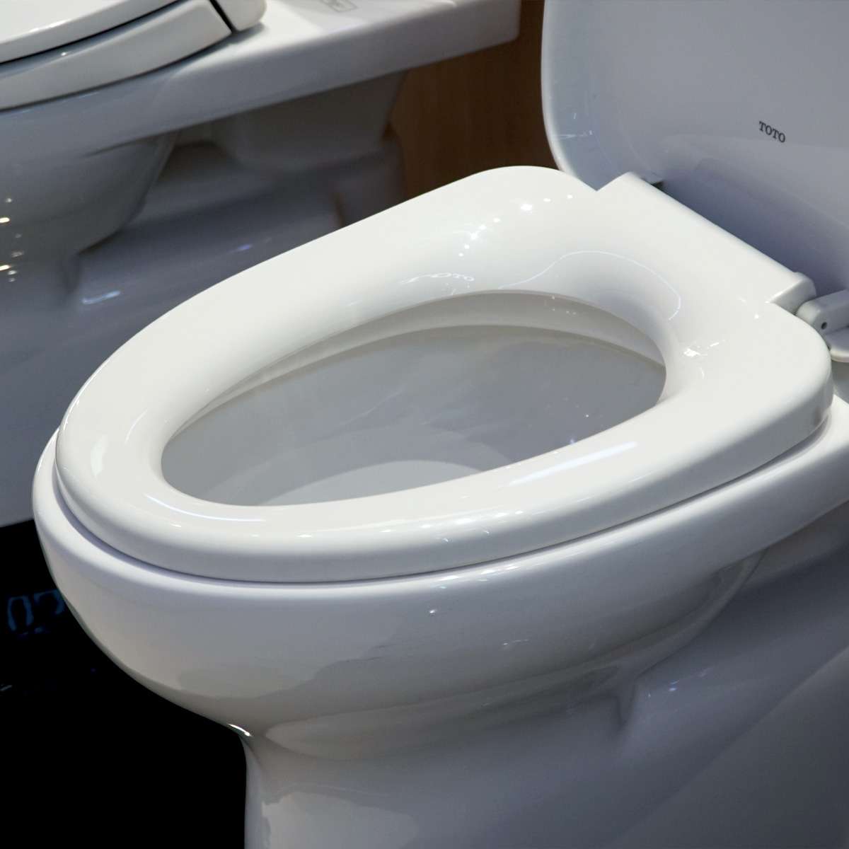 Bồn cầu 2 khối TOTO CS300DRT3 nắp đóng êm TC385VS