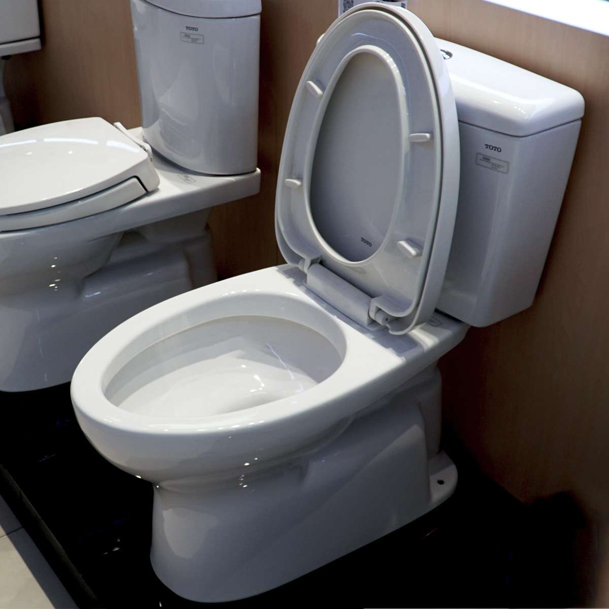 Bồn cầu 2 khối TOTO CS300DRT3 nắp đóng êm TC385VS