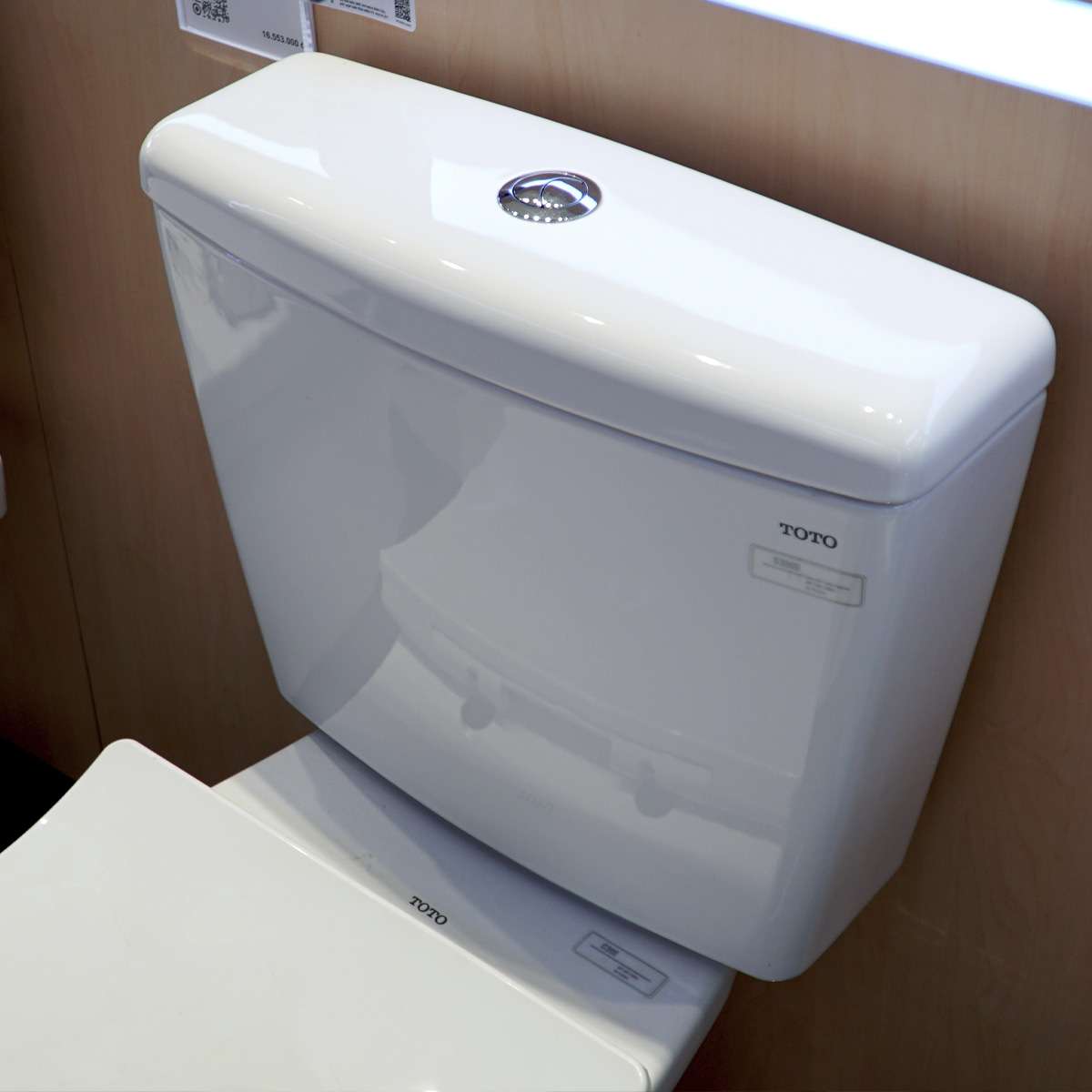 Bồn cầu 2 khối TOTO CS300DRT8 nắp đóng êm TC600VS