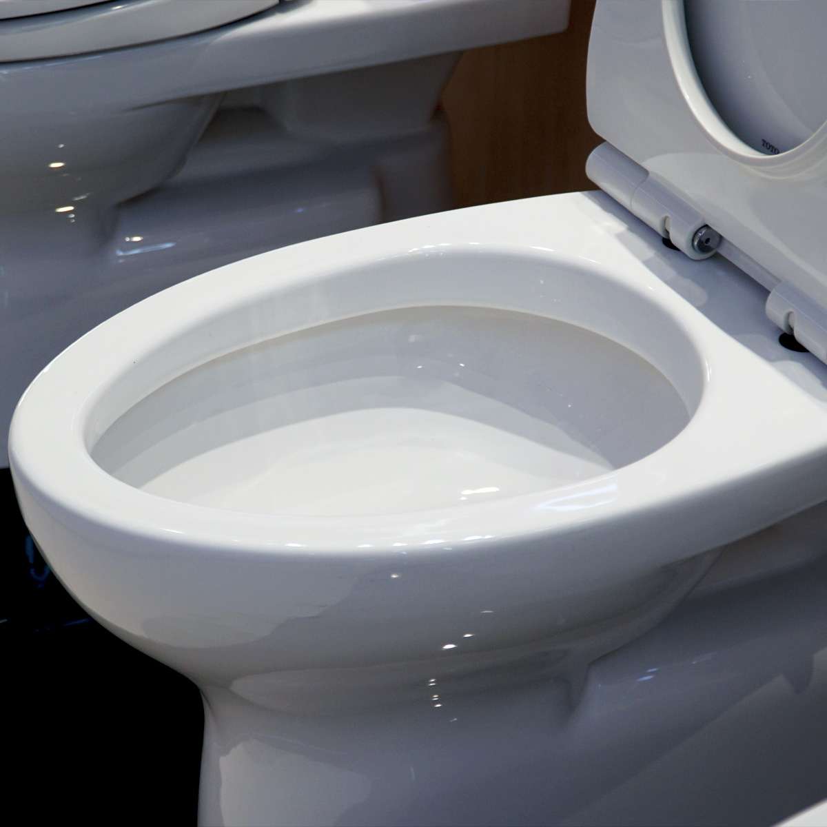 Bồn cầu 2 khối TOTO CS300DRT8 nắp đóng êm TC600VS