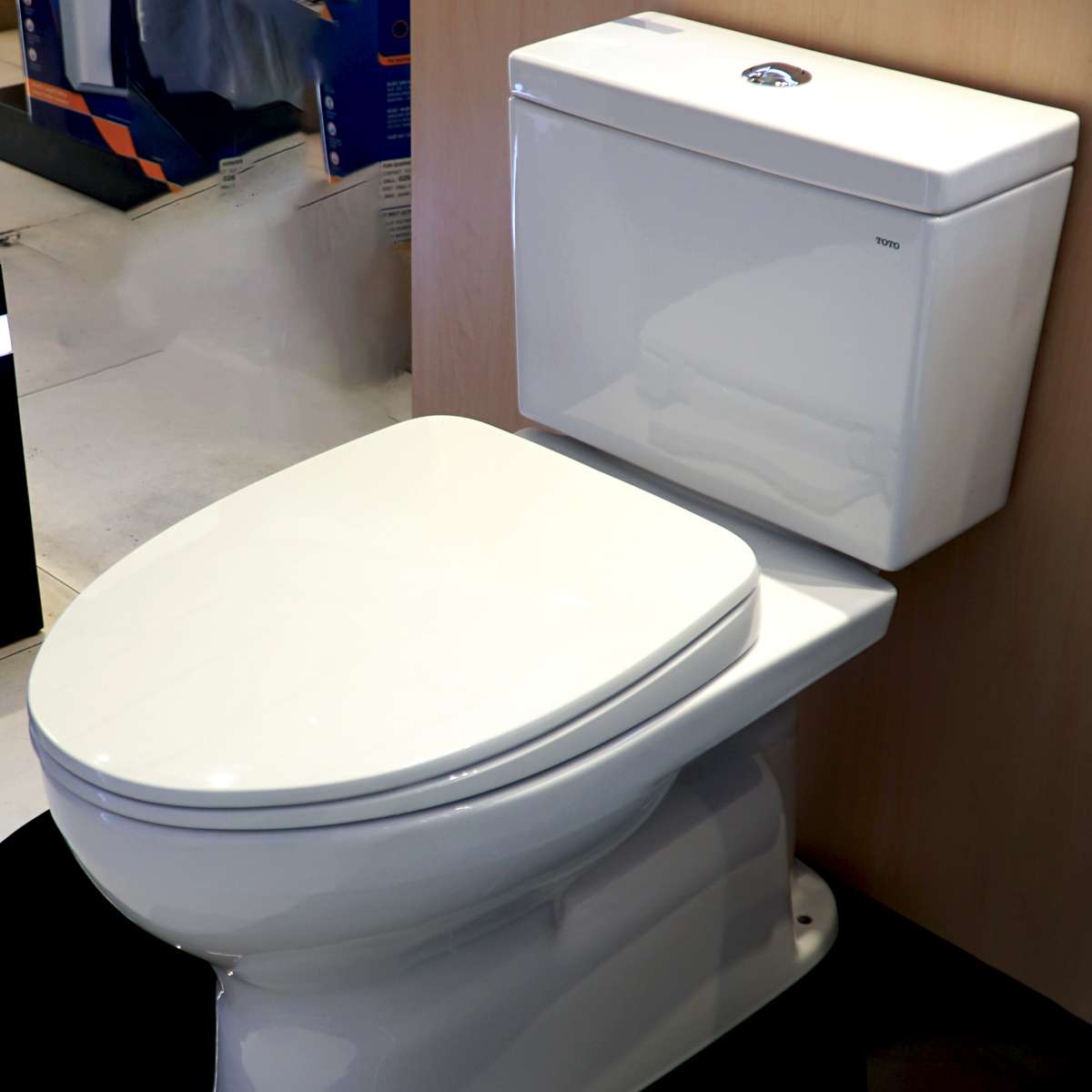 Bồn cầu 2 khối TOTO CS302DT10 nắp đóng êm TC395VS