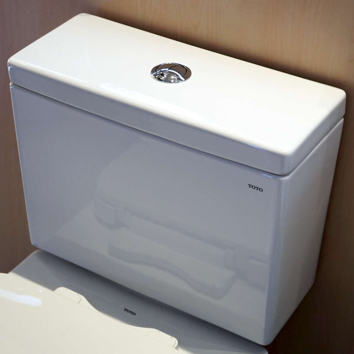 Bồn cầu 2 khối TOTO CS302DT10 nắp đóng êm TC395VS