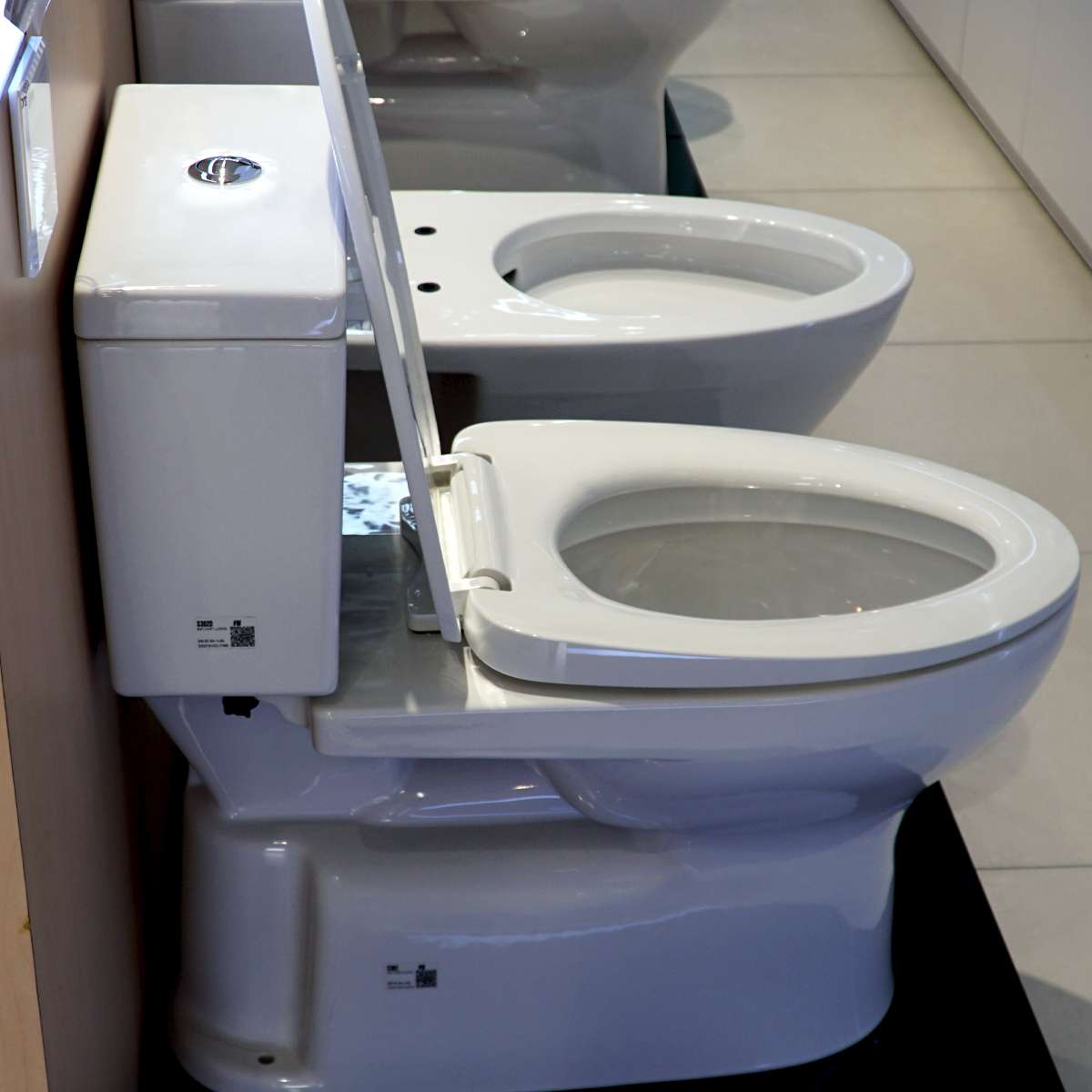 Bồn cầu 2 khối TOTO CS302DT10 nắp đóng êm TC395VS