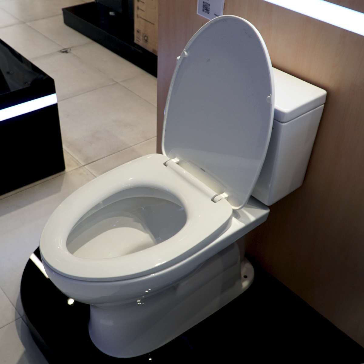 Bồn cầu 2 khối TOTO CS302DT10 nắp đóng êm TC395VS