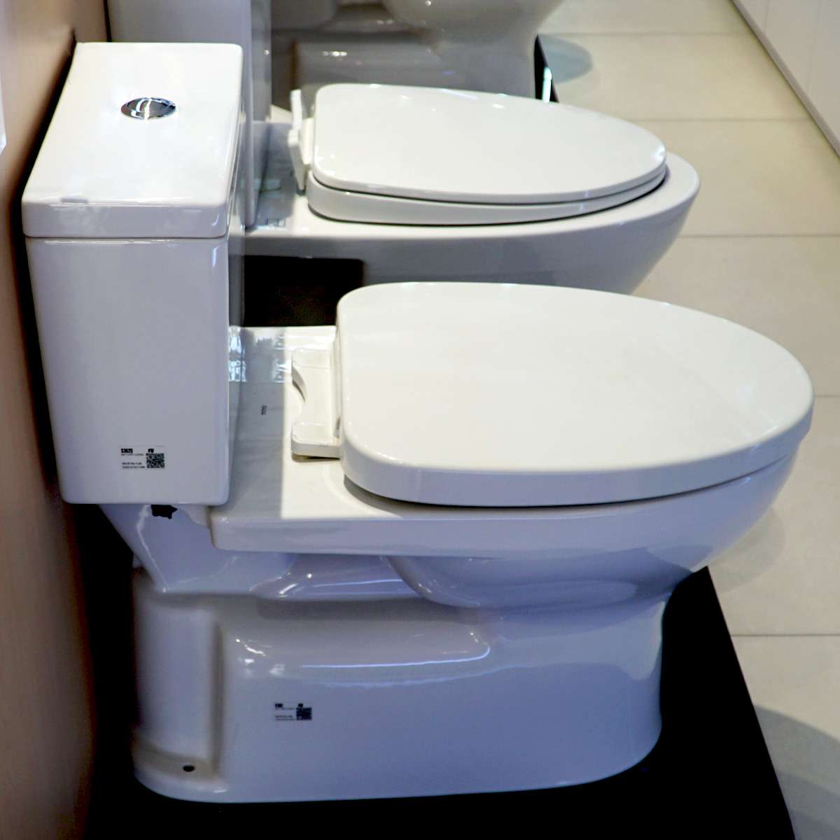 Bồn cầu 2 khối TOTO CS302DT3 nắp đóng êm TC385VS