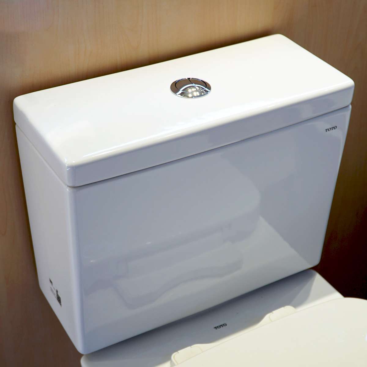 Bồn cầu 2 khối TOTO CS302DT3 nắp đóng êm TC385VS