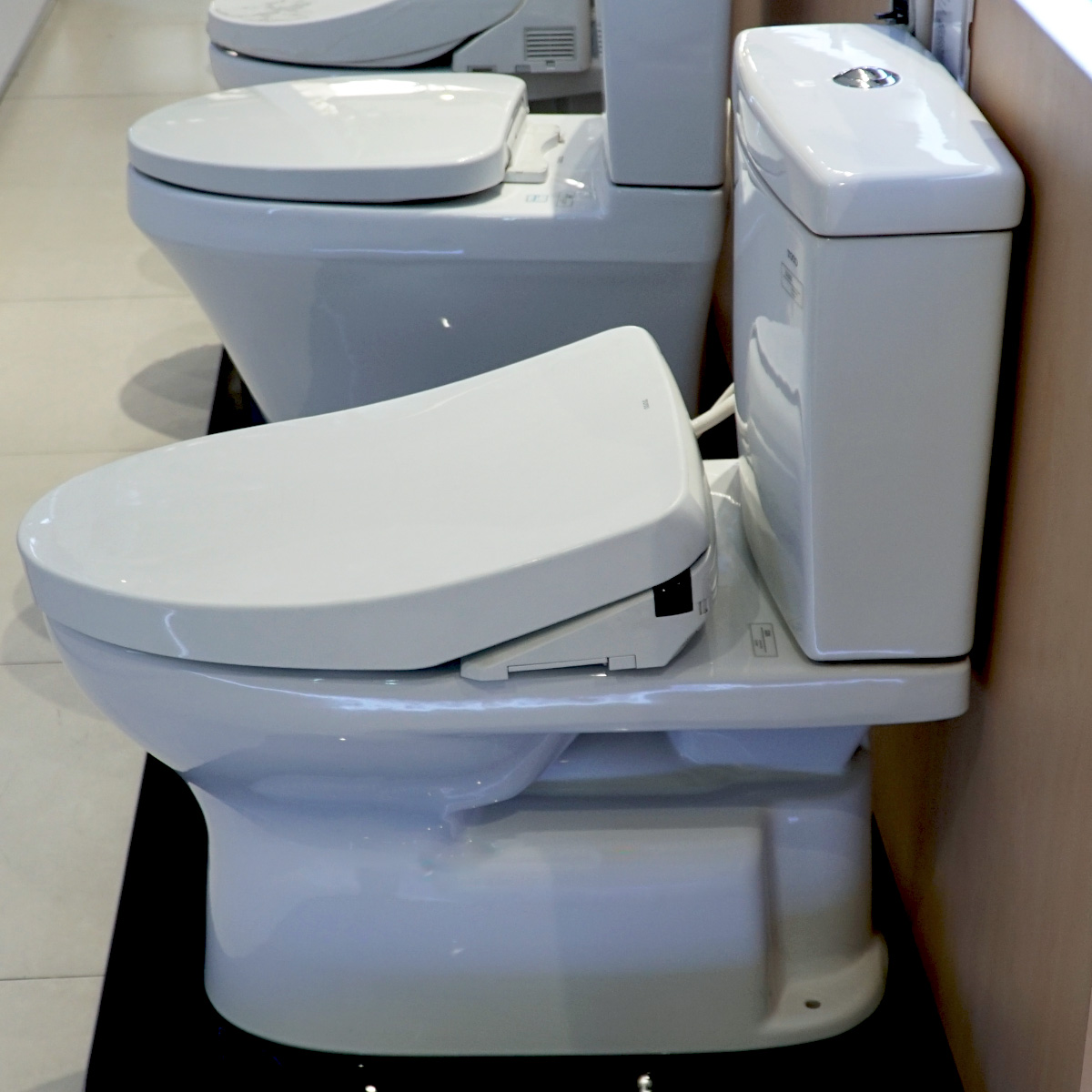 Bồn cầu TOTO CS320DRW11 2 khối nắp điện tử Washlet S7 TCF4911Z