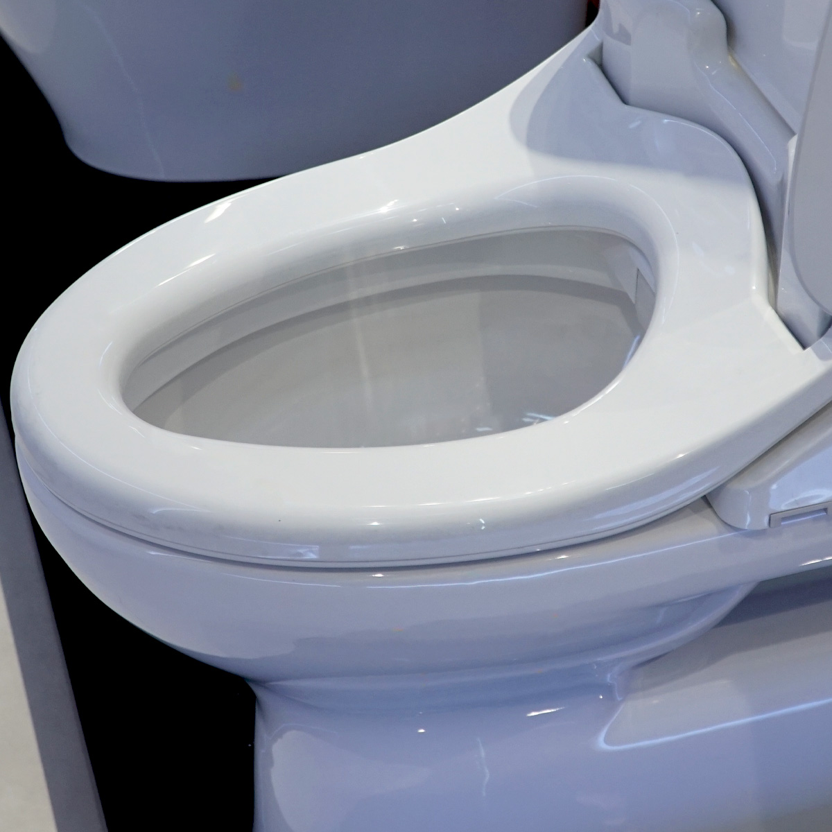 Bồn cầu nắp rửa điện tử TOTO CS320DRW6