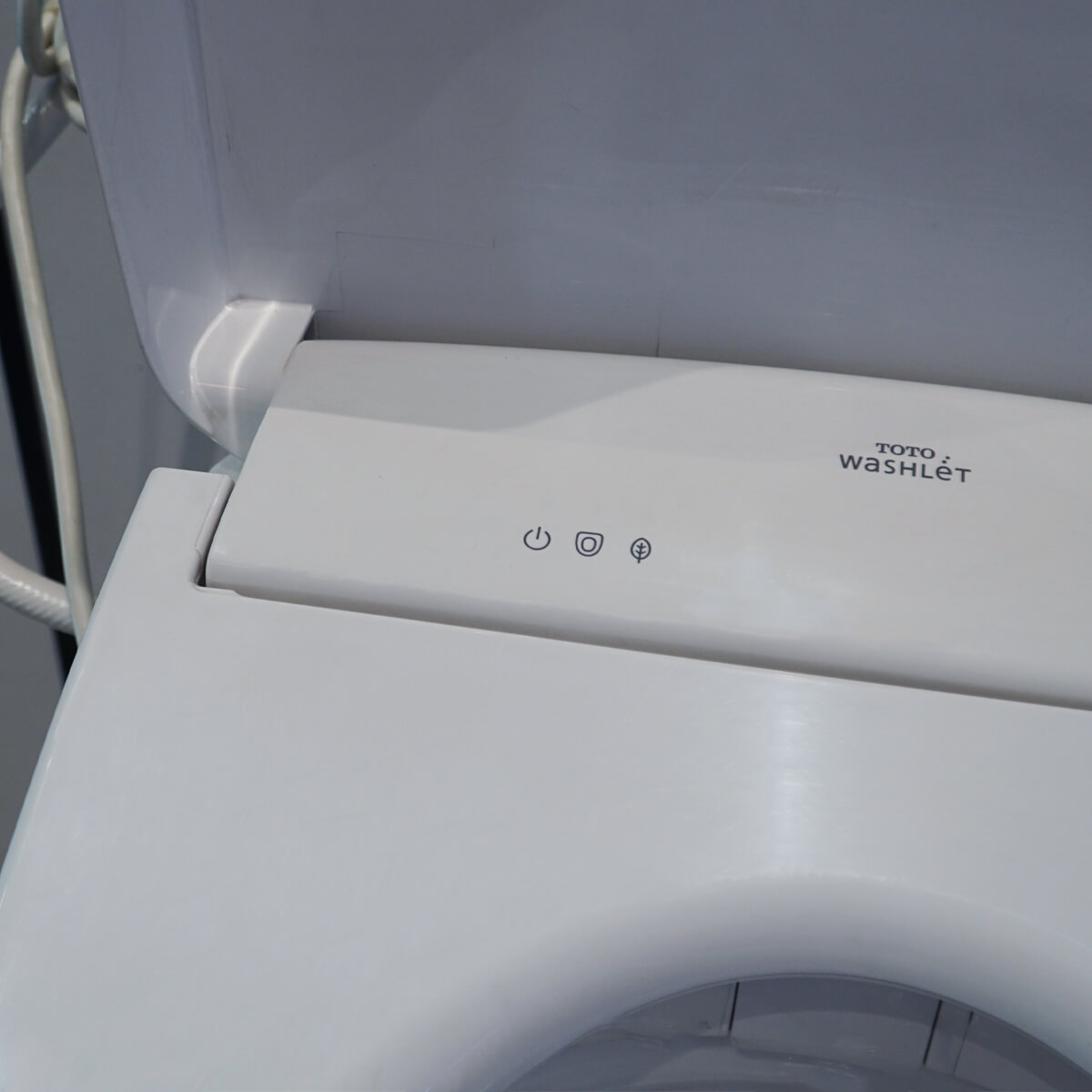 Bồn cầu TOTO CS326DW11 2 khối nắp điện tử Washlet S7 TCF4911Z