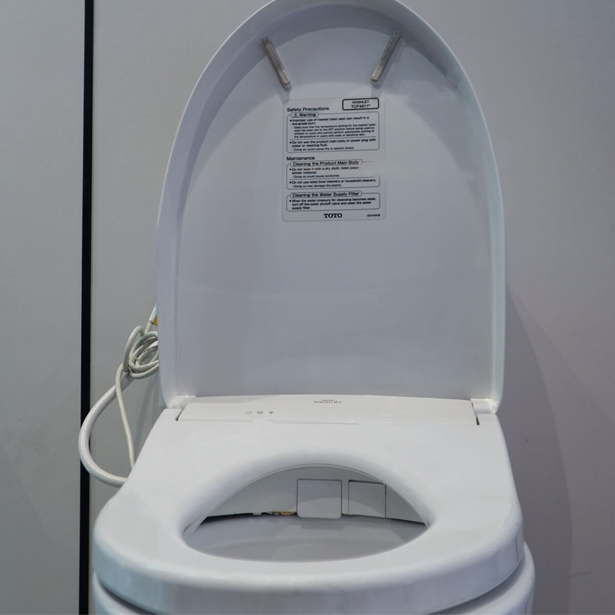 Bồn cầu TOTO CS326DW11 2 khối nắp điện tử Washlet S7 TCF4911Z