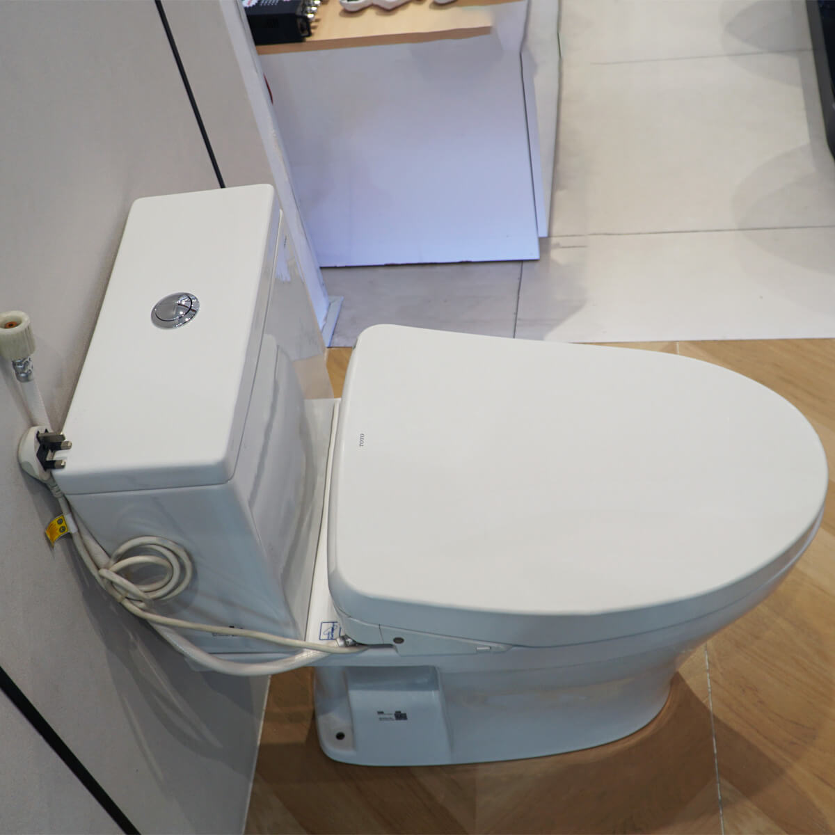 Bồn cầu TOTO CS326DW11 2 khối nắp điện tử Washlet S7 TCF4911Z