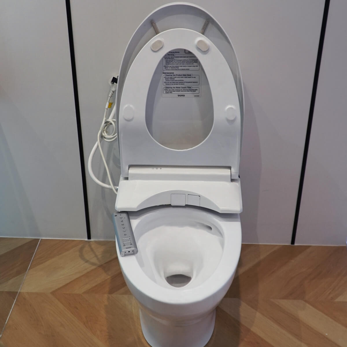 Bồn cầu TOTO CS326DW11 2 khối nắp điện tử Washlet S7 TCF4911Z