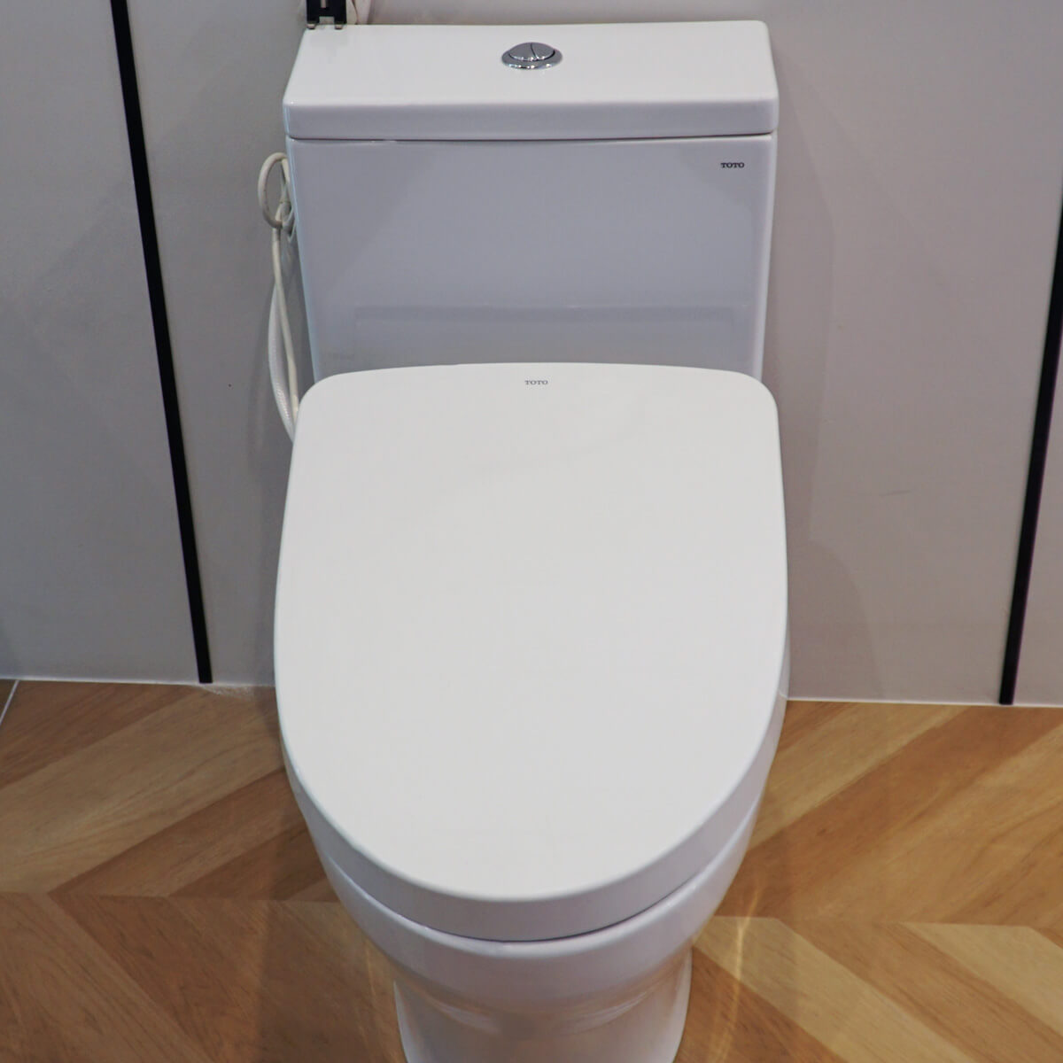 Bồn cầu TOTO CS326DW11 2 khối nắp điện tử Washlet S7 TCF4911Z