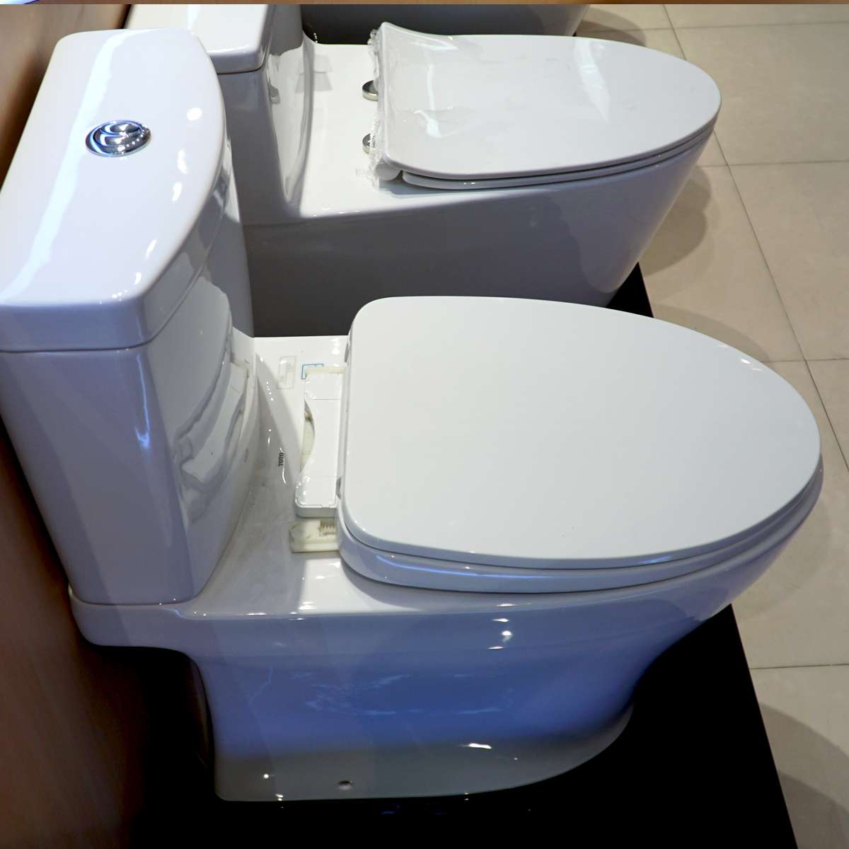 Bồn cầu 2 khối TOTO CS769DRT10 nắp đóng êm TC395VS