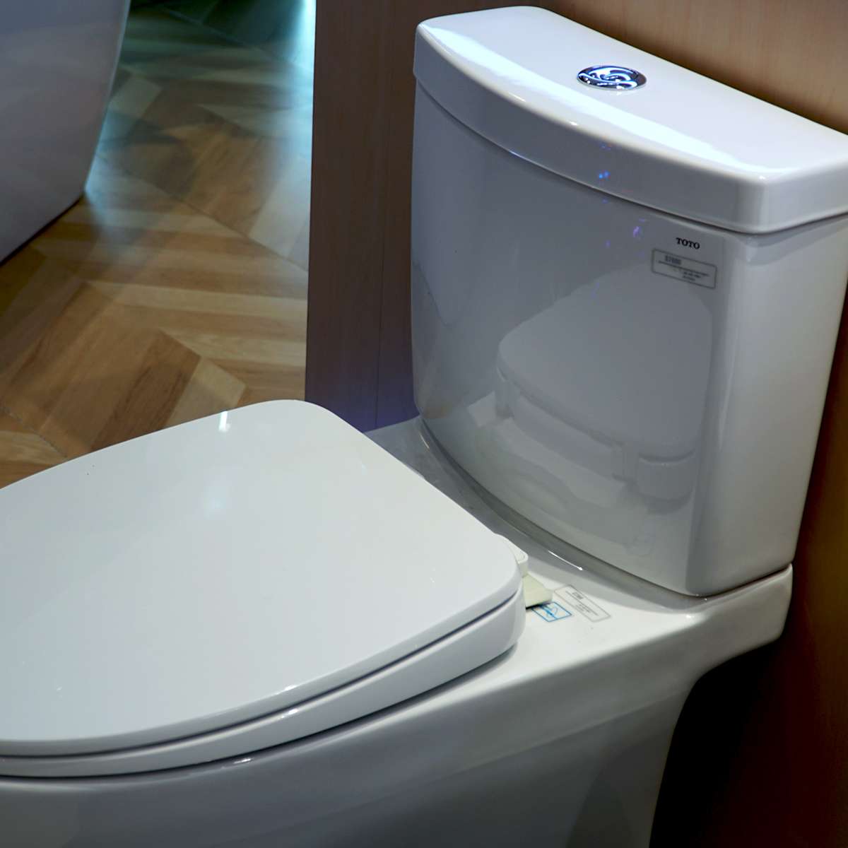 Bồn cầu 2 khối TOTO CS769DRT10 nắp đóng êm TC395VS