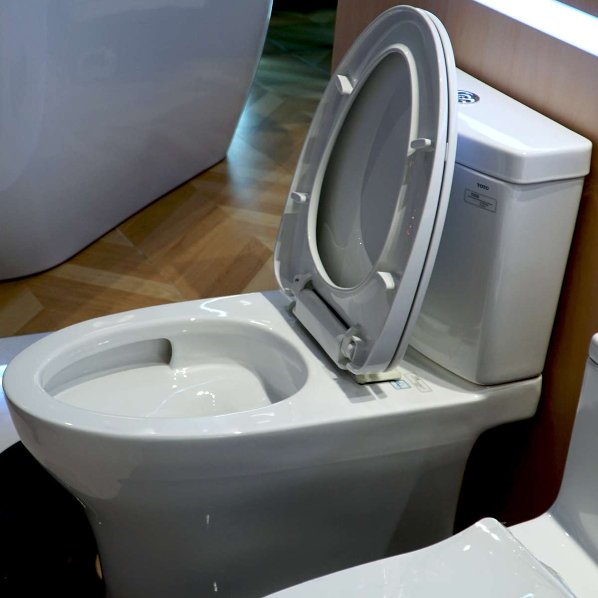 Bồn cầu 2 khối TOTO CS769DRT10 nắp đóng êm TC395VS