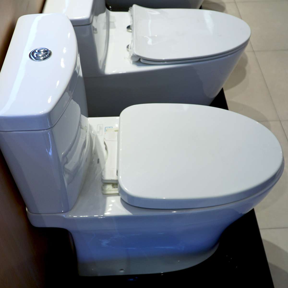 Bồn cầu 2 khối TOTO CS769DRT3 nắp đóng êm TC385VS