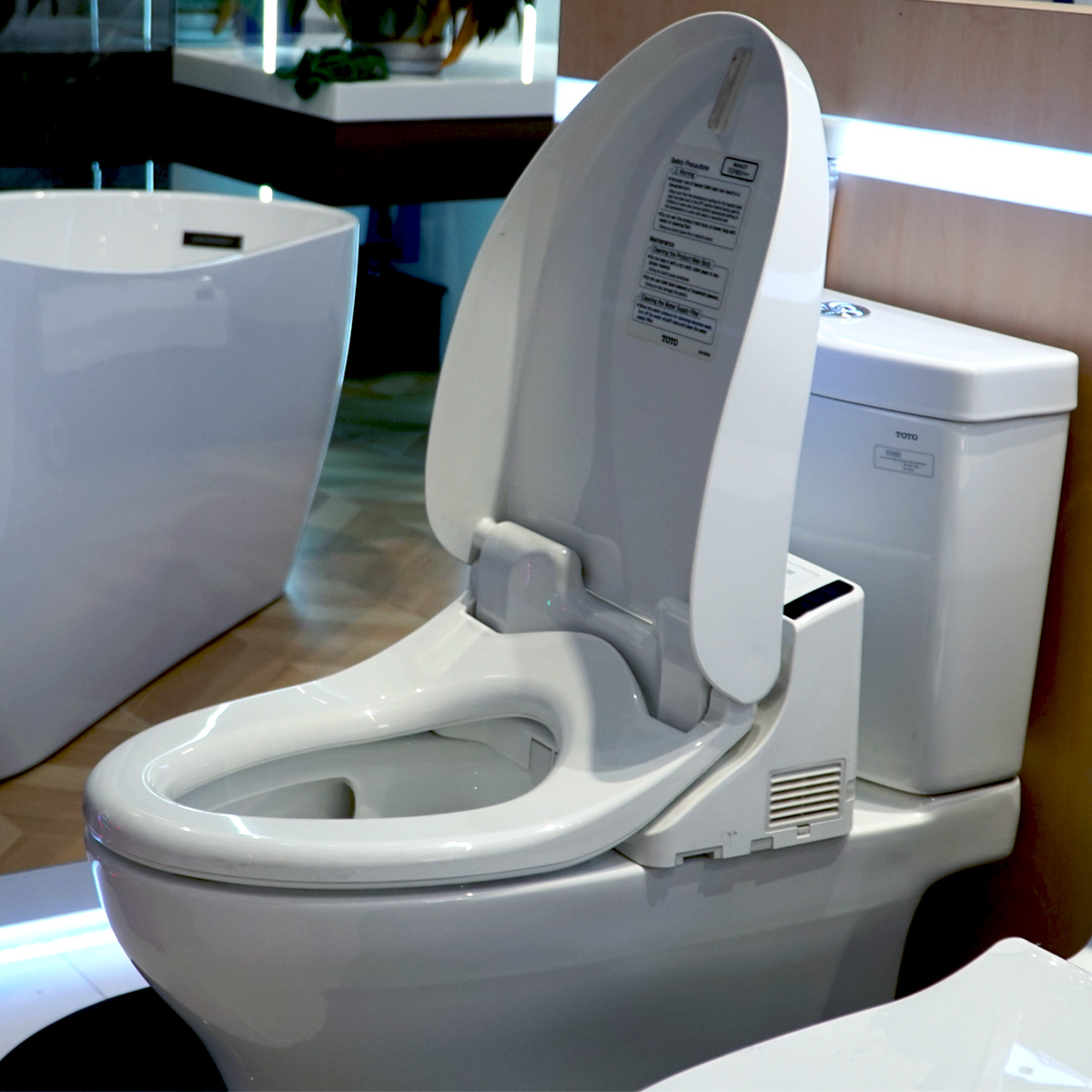 Bồn cầu nắp rửa điện tử TOTO 2 khối CS769DRW6