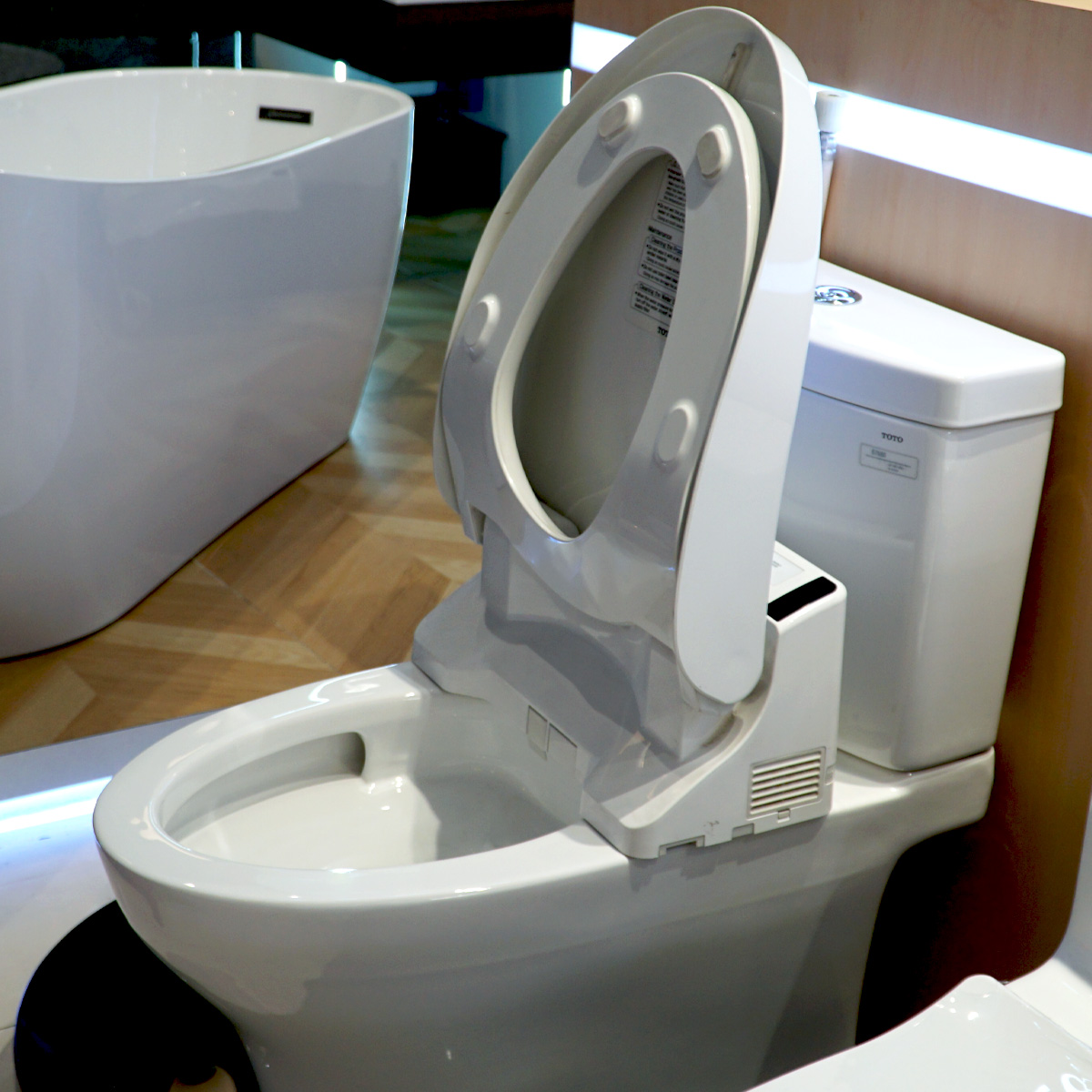 Bồn cầu nắp rửa điện tử TOTO 2 khối CS769DRW6