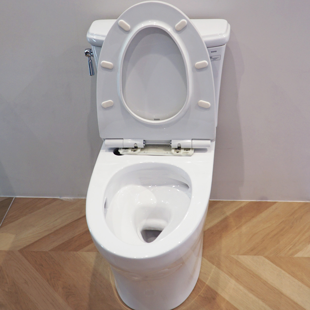 Bồn cầu 2 khối TOTO CS986GT8 nắp đóng êm TC600VS