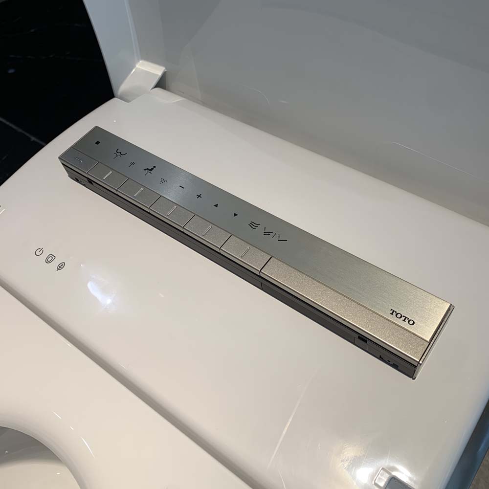 Bồn cầu thông minh Neorest LS TOTO CS911VT TCF87320GAA T53P100VR