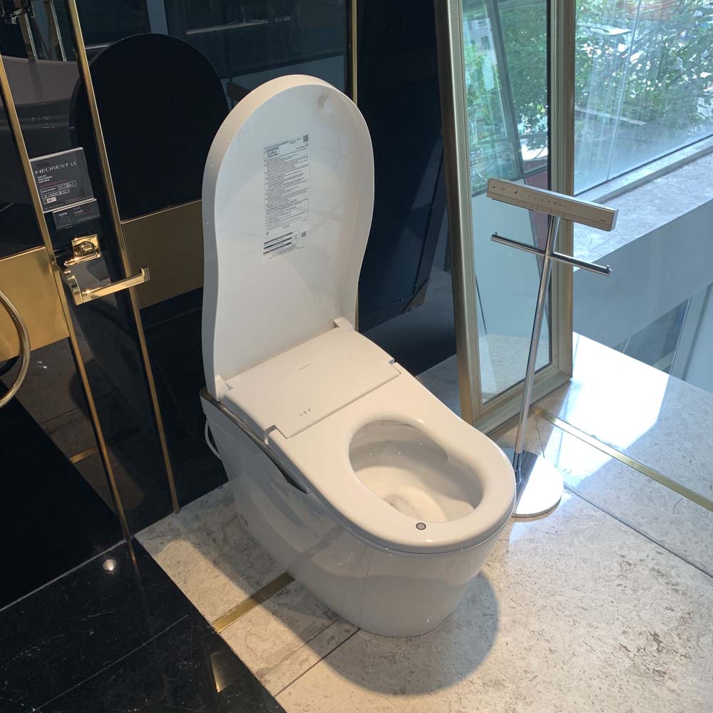 Bồn cầu thông minh Neorest LS TOTO CS911VT TCF87320GAA T53P100VR