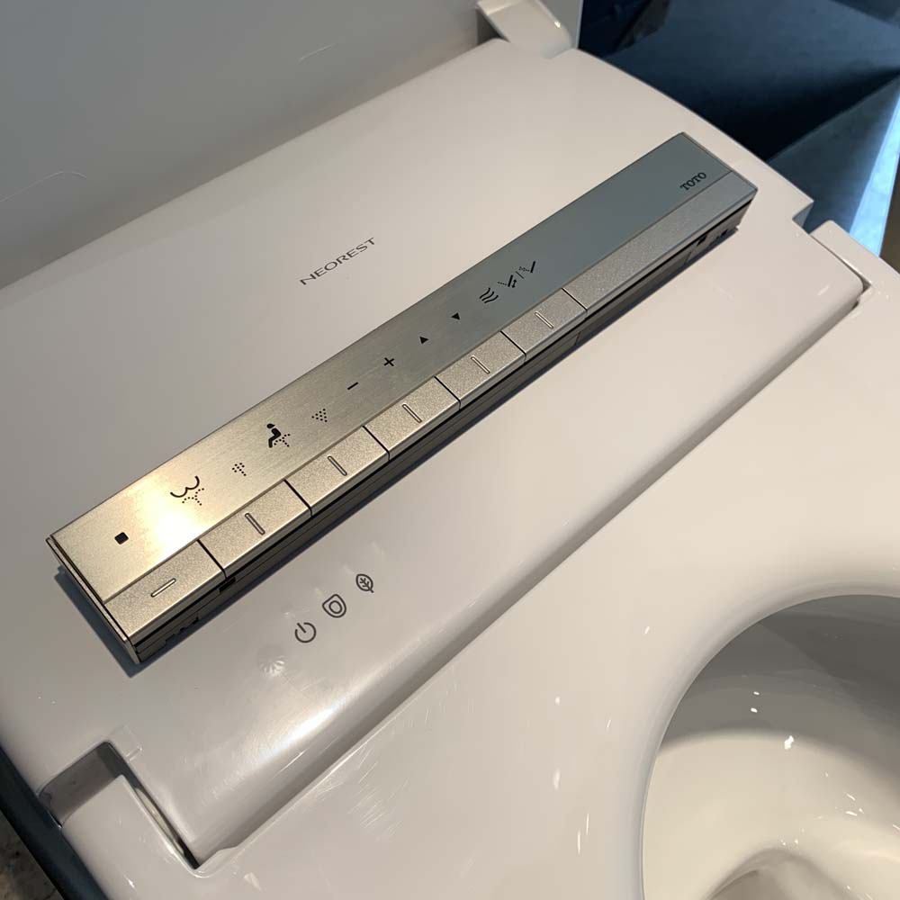 Bồn cầu thông minh Neorest LS TOTO CS911VT TCF87320GAA T53P100VR