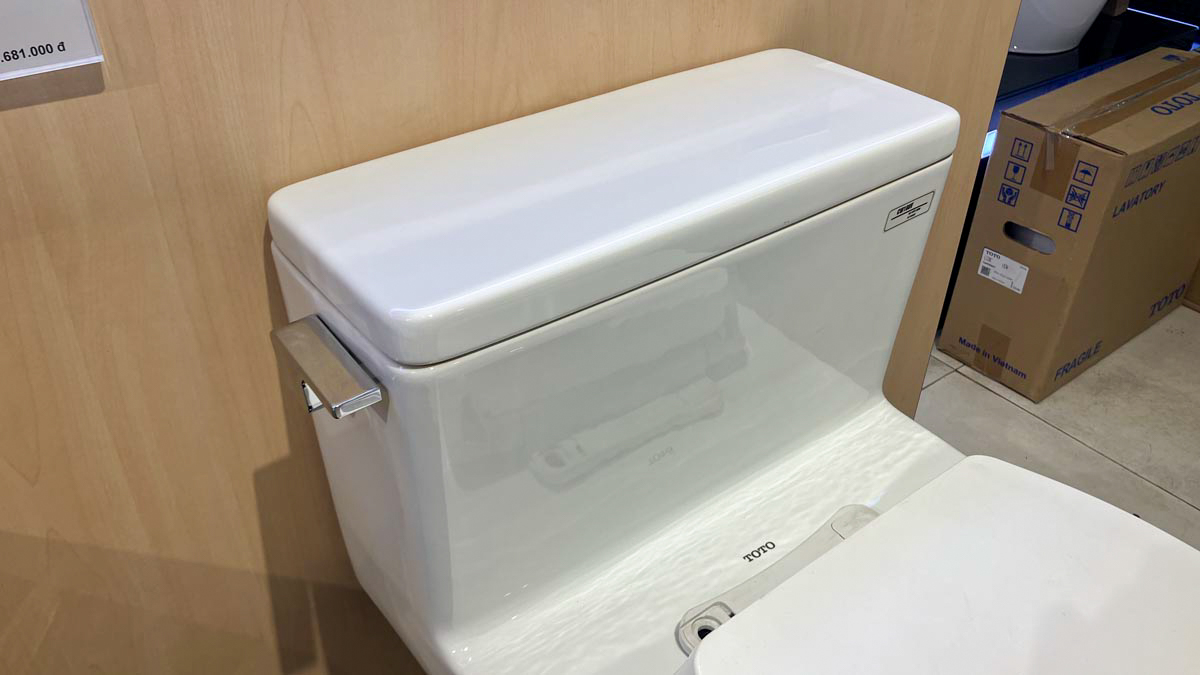 Bồn cầu 1 khối TOTO MS188VKT2 T53P100VR nắp đóng êm TC393VS