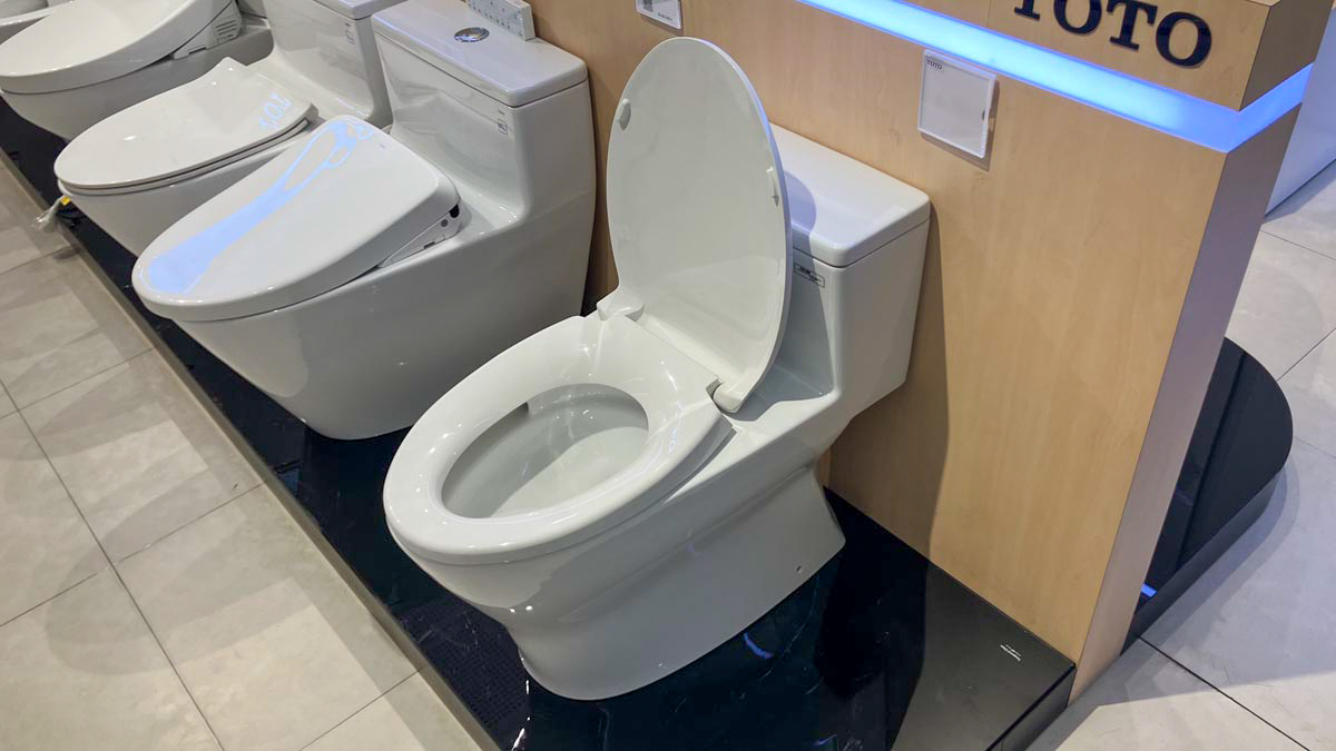 Bồn cầu 1 khối TOTO MS188VKT2 T53P100VR nắp đóng êm TC393VS