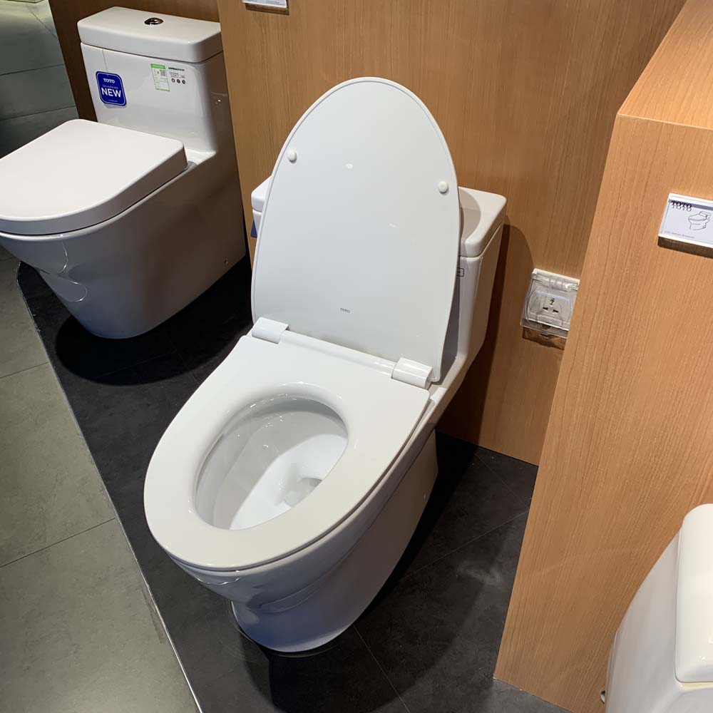 Bồn cầu 1 khối TOTO MS188VKT8 T53P100VR nắp đóng êm TC600VS