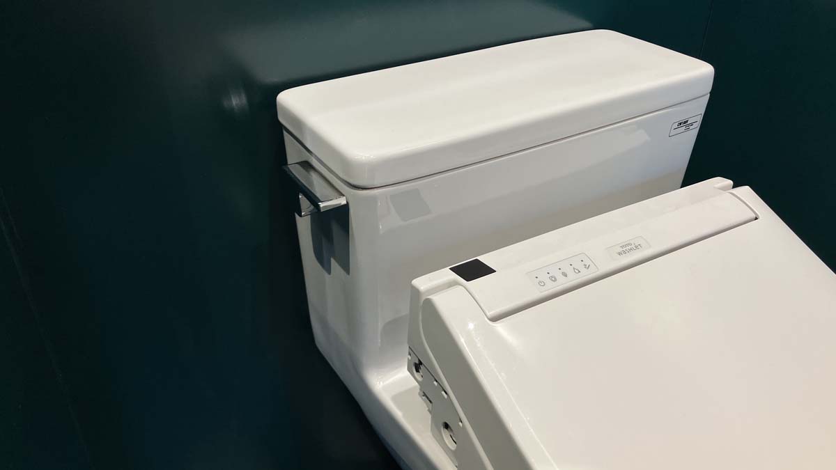 Bồn cầu TOTO MS188VKW14 T53P100VR 1 khối nắp điện tử Washlet C5 TCF24410AAA