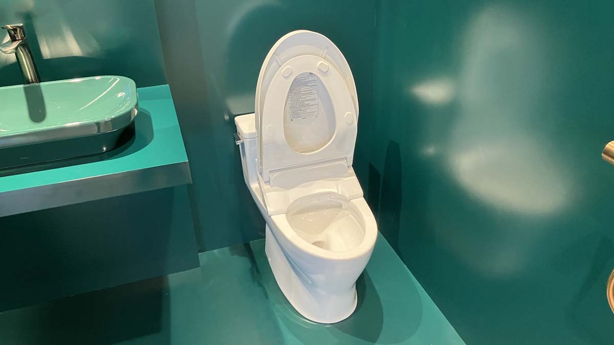 Bồn cầu TOTO MS188VKW14 T53P100VR 1 khối nắp điện tử Washlet C5 TCF24410AAA